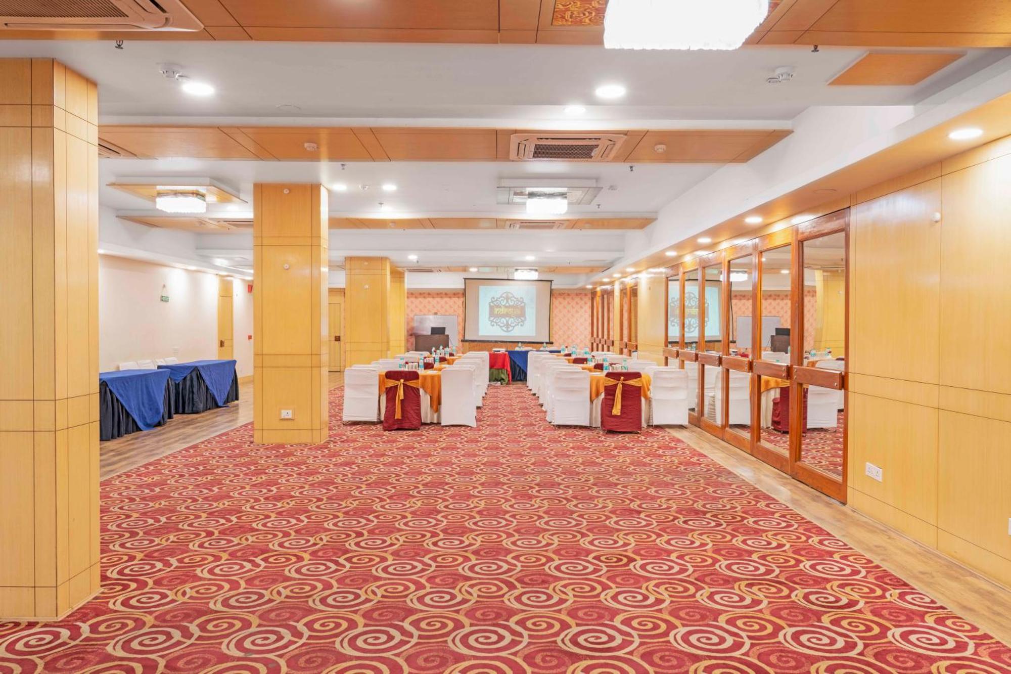כלכותה Indismart Hotel מראה חיצוני תמונה