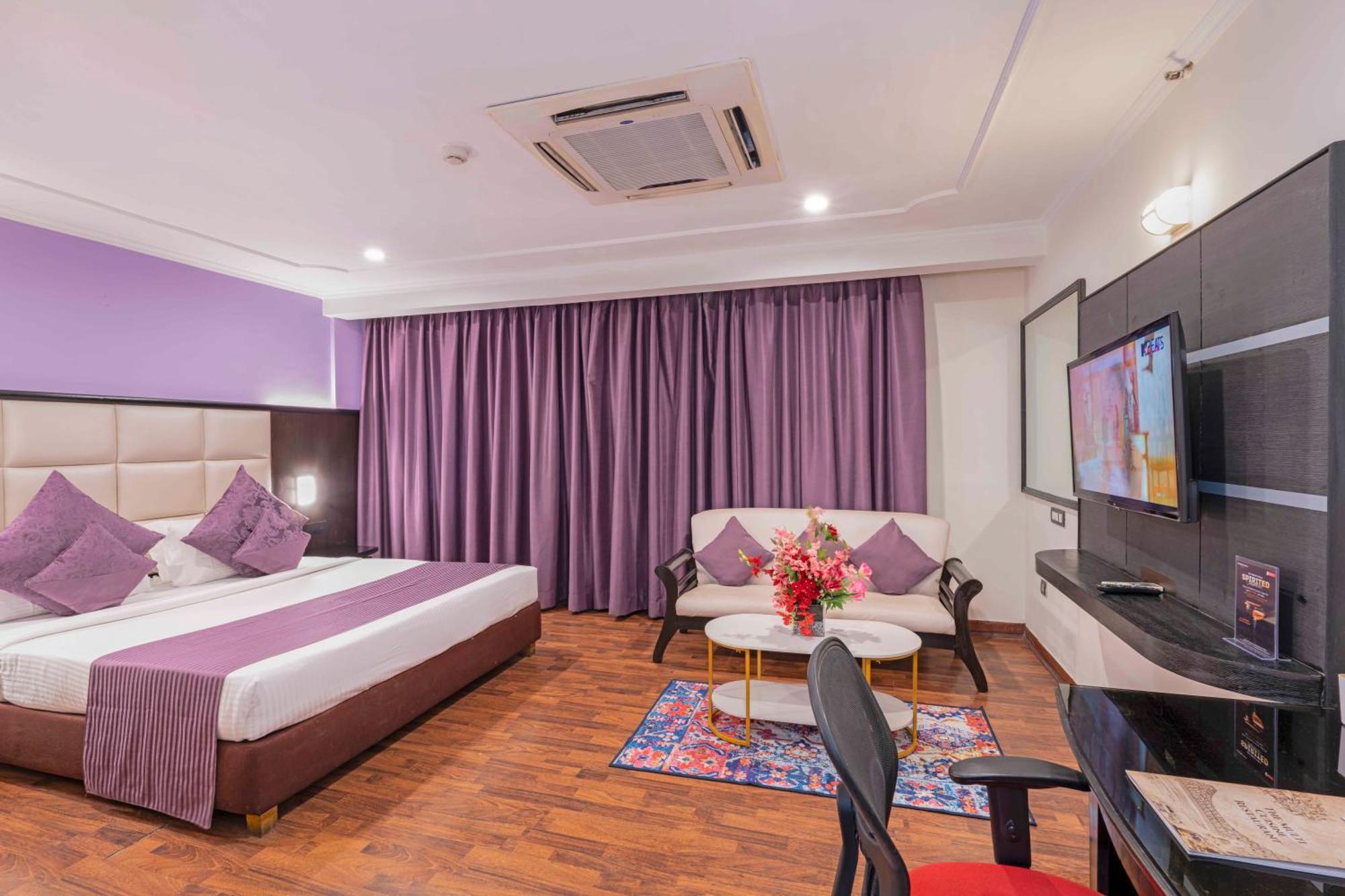 כלכותה Indismart Hotel מראה חיצוני תמונה