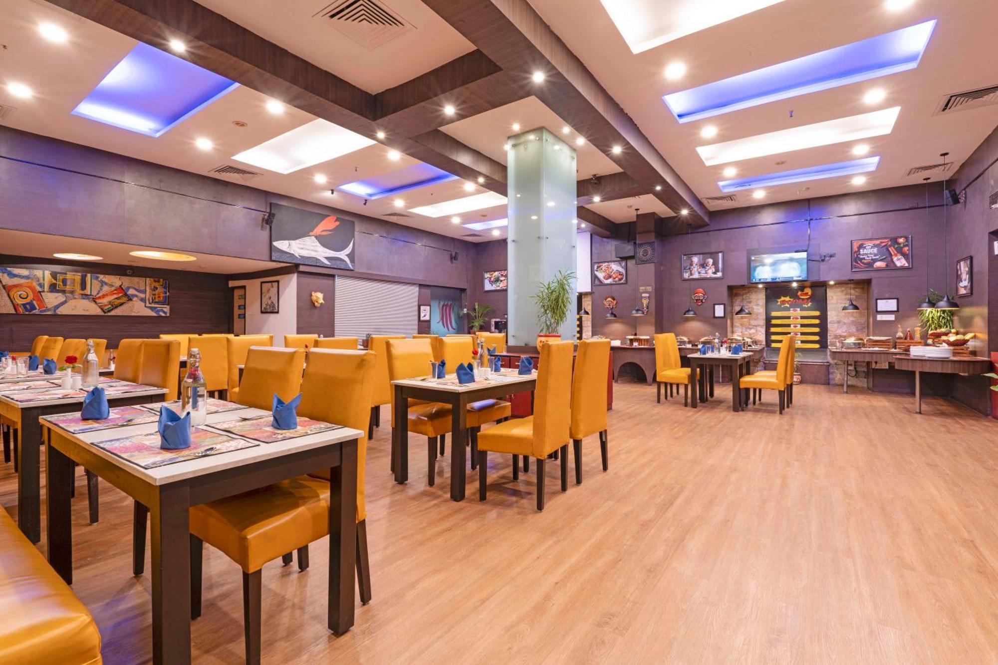 כלכותה Indismart Hotel מראה חיצוני תמונה