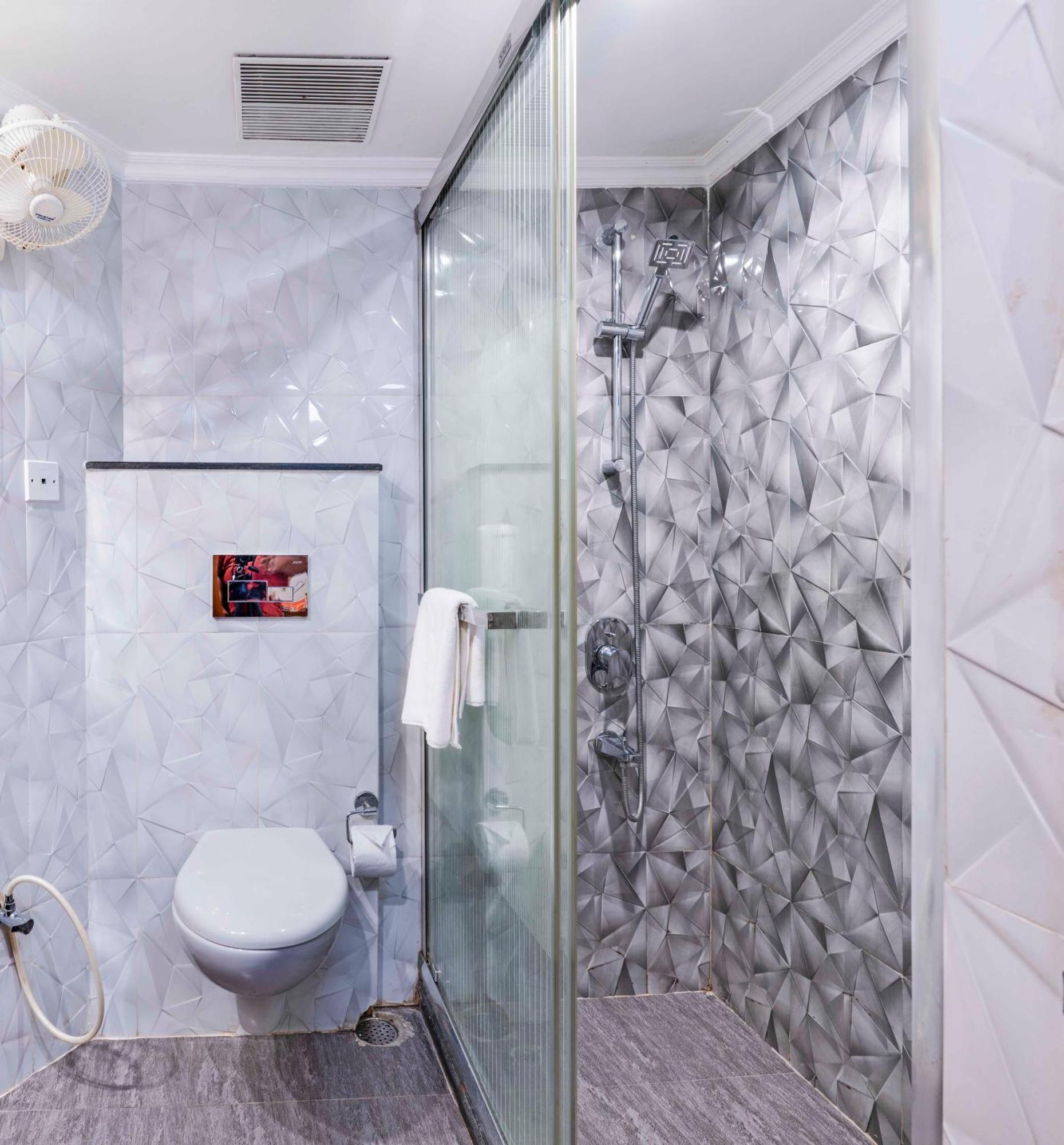 כלכותה Indismart Hotel מראה חיצוני תמונה