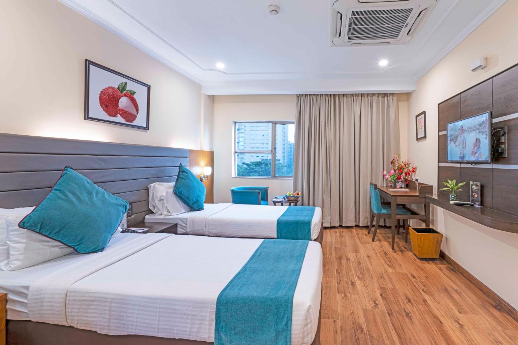 כלכותה Indismart Hotel מראה חיצוני תמונה