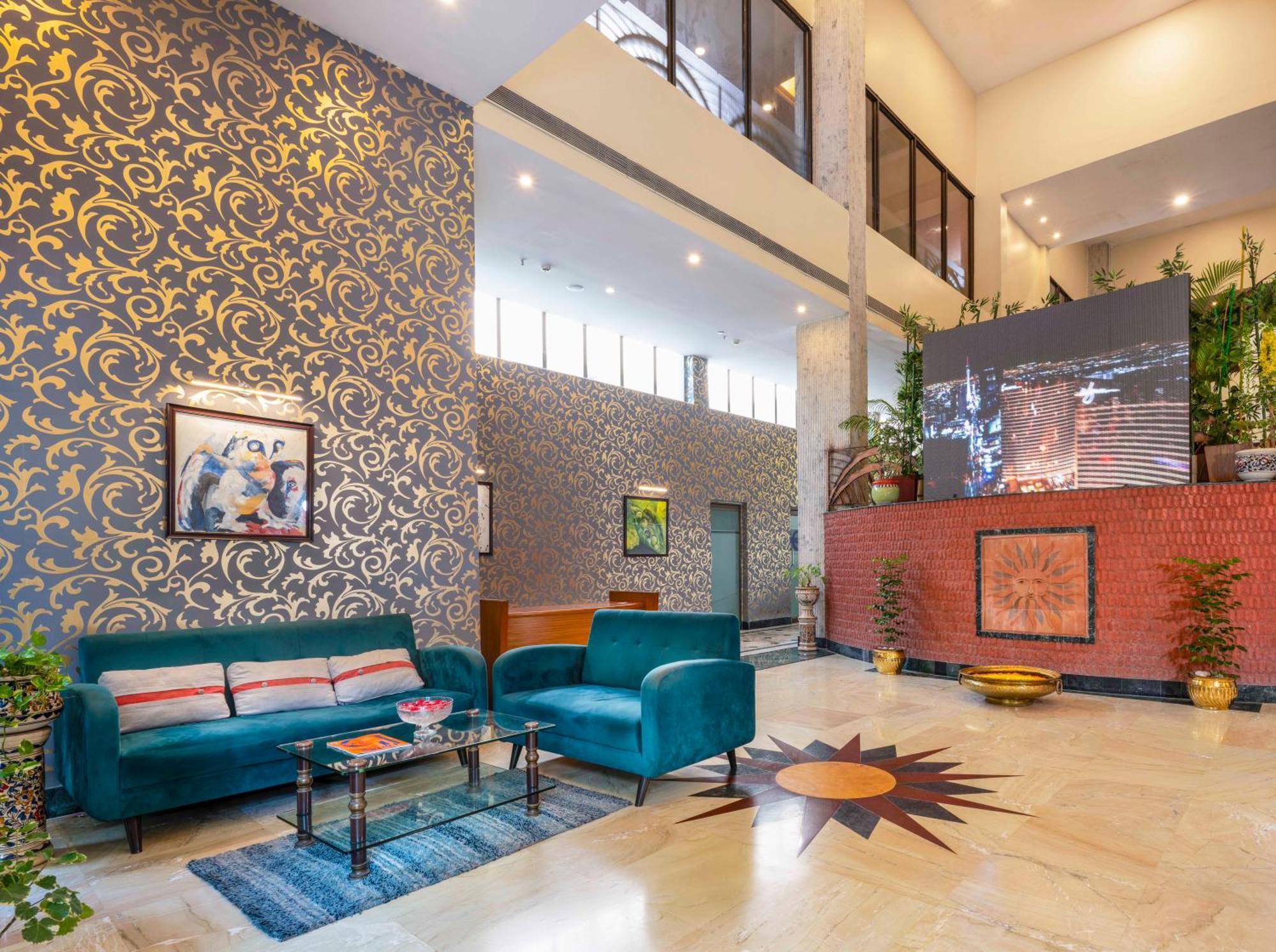 כלכותה Indismart Hotel מראה חיצוני תמונה