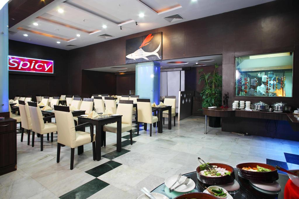 כלכותה Indismart Hotel מראה חיצוני תמונה