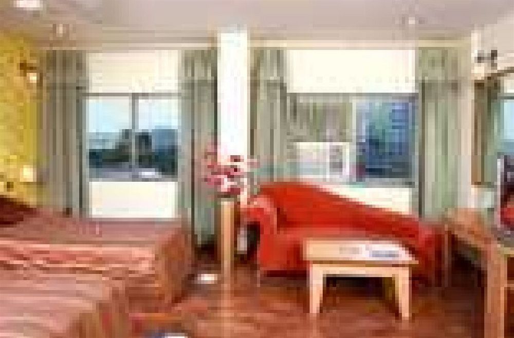 כלכותה Indismart Hotel מראה חיצוני תמונה